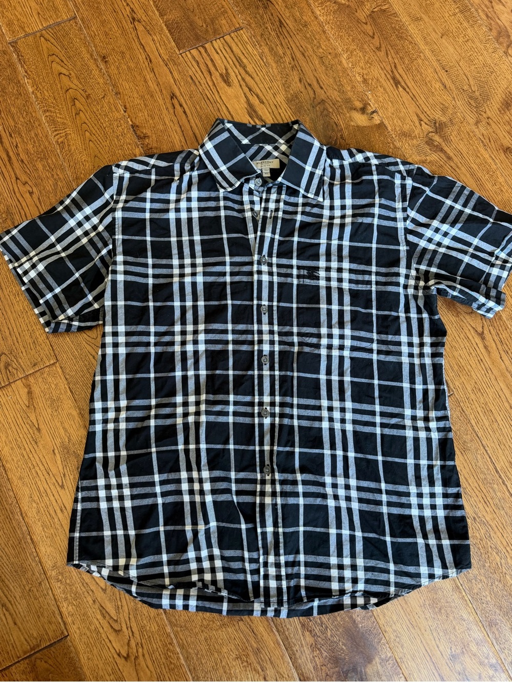 Burberry slim fit XL Short Sleeve Black white plaid perfect cond no smoke pets